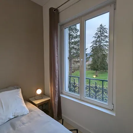 Moderne Et Confortable Avec Parking A - Fr-1-585-165 * Belleville-Sur-Meuse